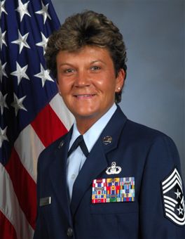 photo of COMMAND CHIEF MASTER SERGEANT KATHLEEN R. BUCKNER