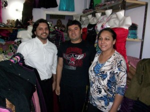Picture of Paraguayan entrepreneur Mercedes Cabrera de Idiarte with two employees