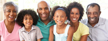 Photo: Portrait of extended family