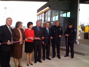 Ambassador Jacobson at the ribbon cutting for the new border crossing in Calais, Maine