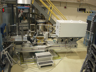 The AND/R instrument shown in polarized beam mode with position sensitive detector.  Note: some shielding is omitted from the figure for illustrative purposes