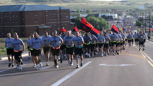 soldiers running in formation