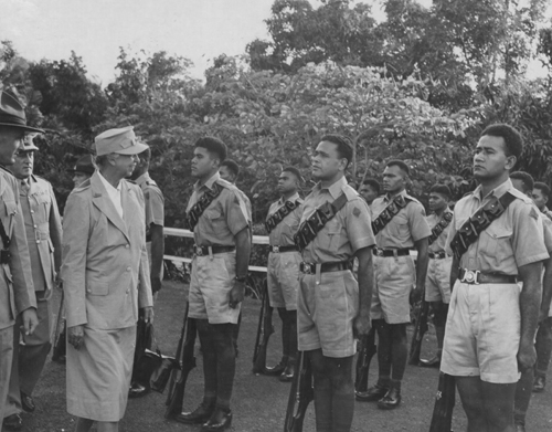 Mrs Roosevelt with the Samoan Marines.