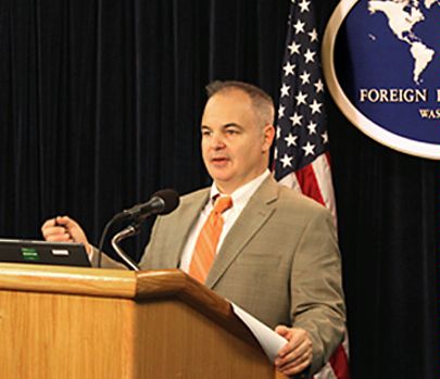 Date: 04/05/2011 Location: Washington, DC Description: Marc J. Perry, Population Distribution Branch, U.S. Census Bureau, briefs at the Washington Foreign Press Center on ''The U.S. Portrait of New America: First 2010 Census Briefs.'' - State Dept Image