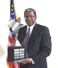 Jesse L. Gaines, CEO of Legal Aid of NorthWest Texas, received the 2008 Professionalism Award from the Tarrant County Bar Association.