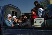 Syria refugees flee aleppo