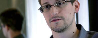 Photo: Was Edward Snowden helped by Russia? U.S. House Intelligence Committee Chairman Mike Rogers's comments raise the question and imply that Snowden didn't have the technical capabilities to pull off the leak alone: http://yhoo.it/1jfOqMn

Do you agree?