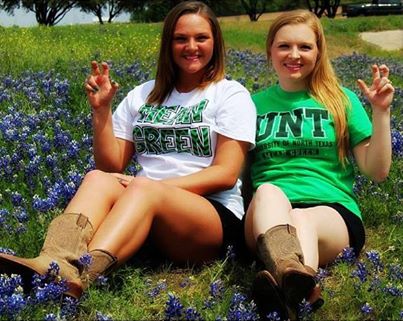 Photo: IT'S FRIDAY PRIDE DAY!: What better way to celebrate than with some freebies? Play our trivia game on Instagram (@UNTPride) and win a UNT Prize Pack. First 25 people who meet us on the Library Mall get free shirts! 

(Thanks to @shelbyreneeliebel and @laurenann1993 on Instagram for sharing their photo with us!)