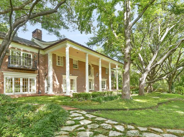 Extraordinary Luxury Living on Rivercrest Golf Course