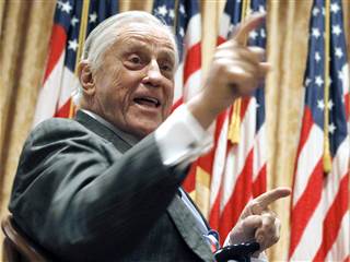 Washington Post Editor Ben Bradlee Dies at 93