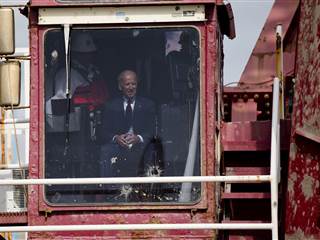 Biden Barges In: VP Visits Philly Waterway