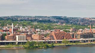 Sweeping Views of the Potomac River