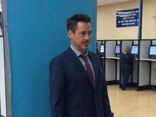 Robert Downey Jr. Tweets His Trip to the DMV