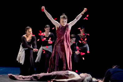 Coming to the Joyce: Soledad Barrio, center, and Noche Flamenca.