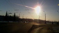 Videos capture exploding meteor in sky