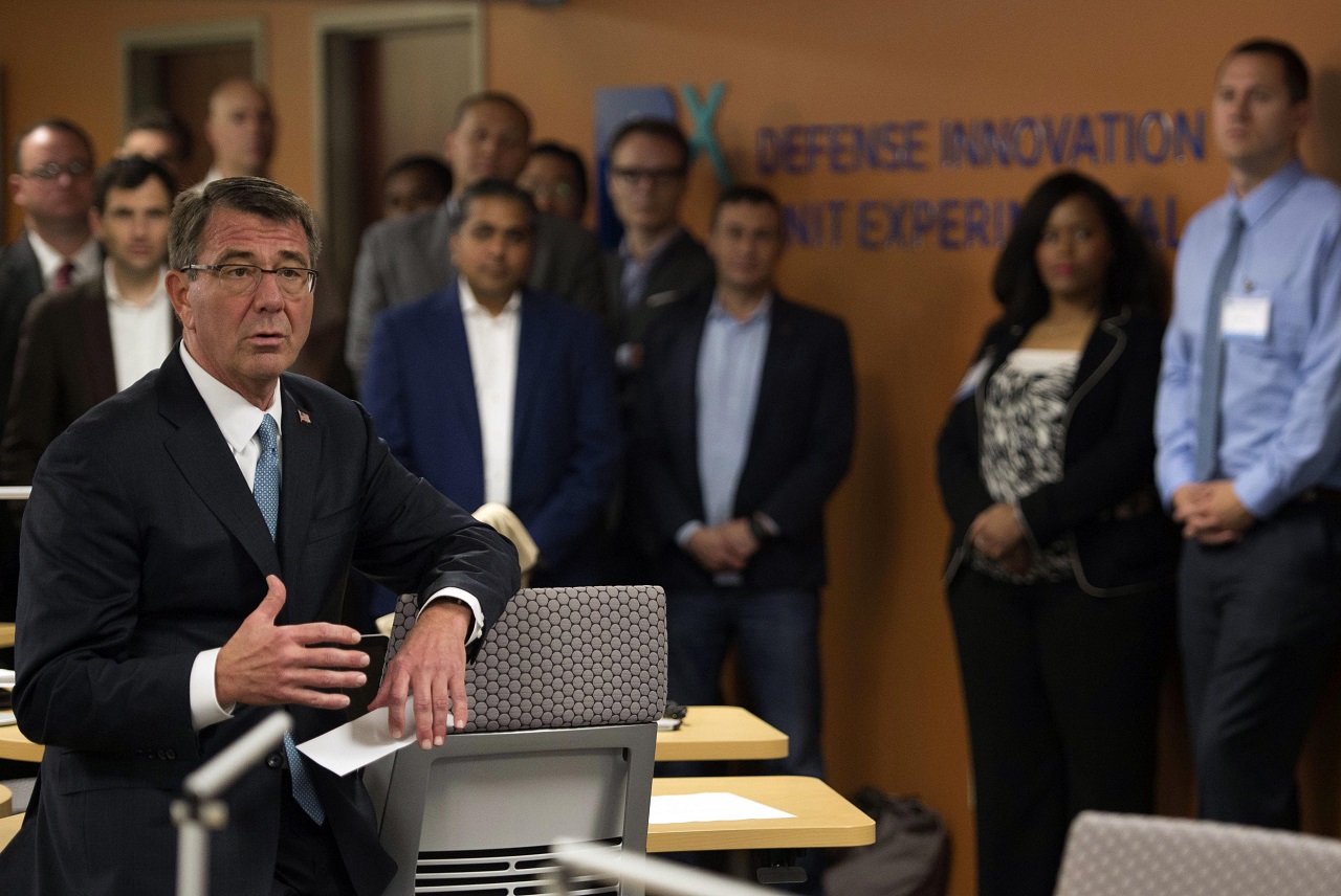 Defense Secretary Ash Carter speaks with Defense Innovation Unit Experimental employees as he arrives at Moffett Field, Calif., to deliver remarks at DIUx, May 11, 2016. Air Force photo by Senior Master Sgt. Adrian Cadiz 