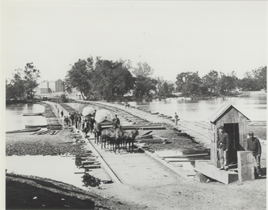 Ponton Bridges across the James River