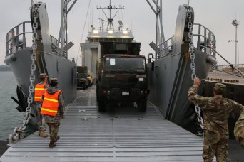 25th Transportation Battalion conducts Joint Port Operations