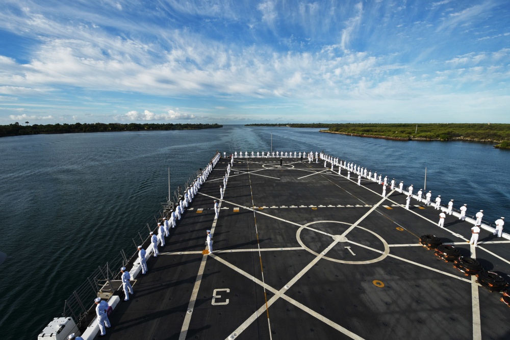 PEARL HARBOR (June 28, 2016) - Sailors man the rails on the flight deck as amphibious transport dock ship USS San Diego (LPD 22) arrives at Joint Base Pearl Harbor-Hickam to make preparations for Rim of the Pacific 2016. (U.S. Navy photo by Mass Communication Specialist 1st Class Joseph M. Buliavac/Released)