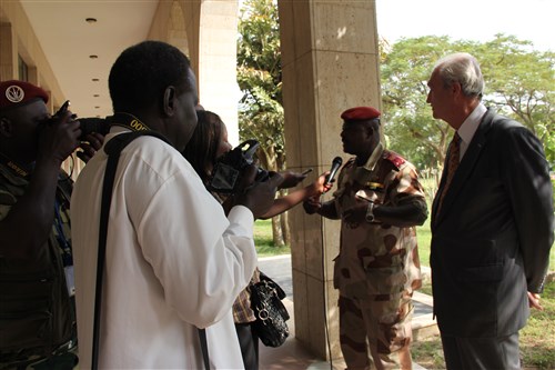 Brig. Gen. Zakaria Ngobongue, exercise director for Chad, addresses members of the media after announcing that Chad will host Exercise Flintlock 2015 at a press conference held in N’DJAMENA, Chad, Dec. 11, 2014.  Exercise Flintlock , a U.S. Africa Command’s premier Special Operations Forces exercise,  will kick off mid-February to early March 2015 in the capital N’Djamena with outstations in Niger, Nigeria, Cameroon and Tunisia, and will run through March 9, 2015.   (Courtesy photo) 