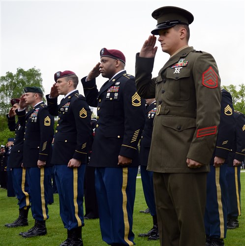 U.S. European Command held a change of command ceremony on Patch
Barracks's Washington Square, May 10. Air Force Gen. Philip Breedlove
assumed command of EUCOM from retiring Adm. James Stavridis who assumes the
post of Dean at the Fletcher School of Law and Diplomacy at Tufts
University, Mass., on July 1. 
