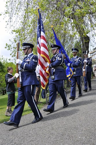 EDINBURGH, Scotland &mdash; The 48th Fighter Wing honor guard marches away from the Scottish-American Memorial May 25, 2009 here. The Base Honor guard traveled over 400 miles to Edinburgh to participate in a tribute to the sacrifice made by Scottish-Americans during the First World War. (Department of Defense photo by Air Force Airman 1st Class Perry Aston) 