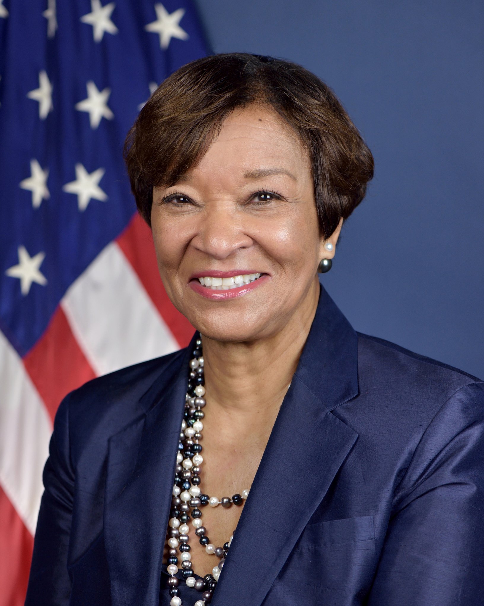 Portrait of FTA Acting Administrator Carolyn Flowers