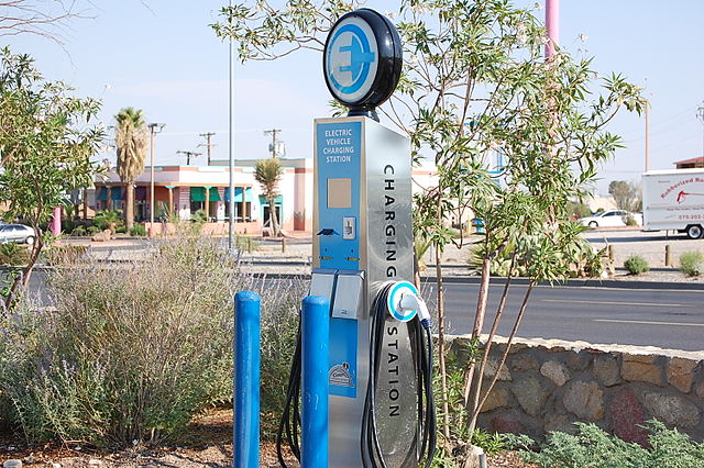 Picture of electric vehicle charging station - photo credit Rgaenzle