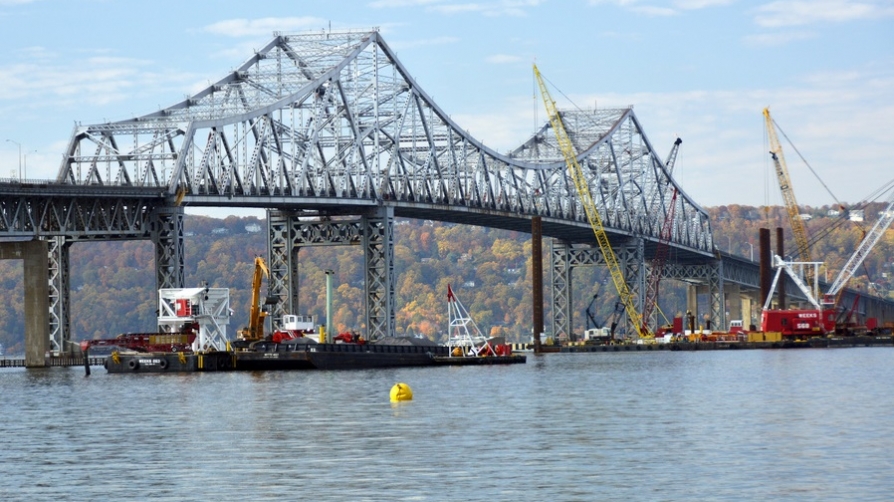 Photo of Tappan Zee Bridge construction work