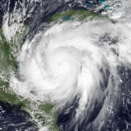 Wilma Oct 19 2005 1615Z.png