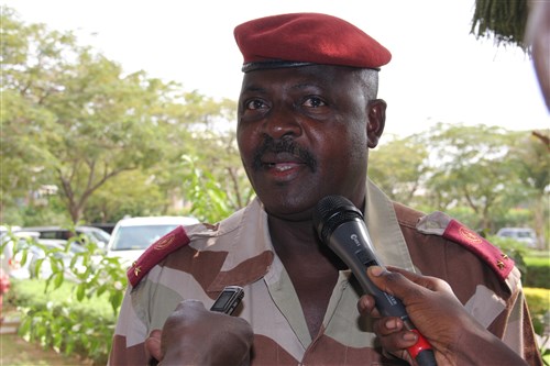 Brig. Gen. Zakaria Ngobongue, exercise director for Chad, addresses members of the media after announcing that Chad will host Exercise Flintlock 2015 at a press conference held in N’DJAMENA, Chad, Dec. 11, 2014.  Exercise Flintlock , a U.S. Africa Command’s premier Special Operations Forces exercise,  will kick off mid-February to early March 2015 in the capital N’Djamena with outstations in Niger, Nigeria, Cameroon and Tunisia, and will run through March 9, 2015.   (Courtesy photo) 