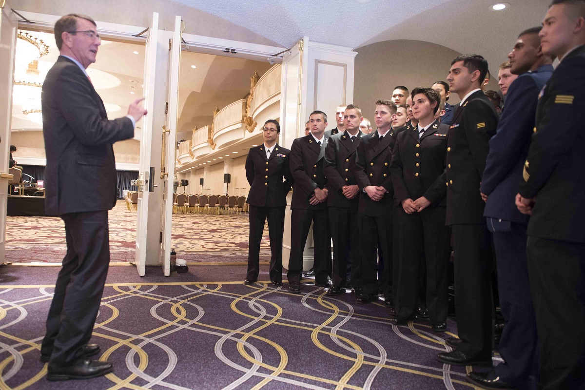 Defense Secretary Ash Carter speaks with ROTC cadets and midshipmen in San Francisco, March 1, 2016. Carter delivered a speech at the Commonwealth Club, the nation's oldest public affairs forum, as part of a trip to California and Washington state to discuss technology, cybersecurity initiatives and other topics with tech leaders. DoD photo by Navy Petty Officer 1st Class Tim D. Godbee