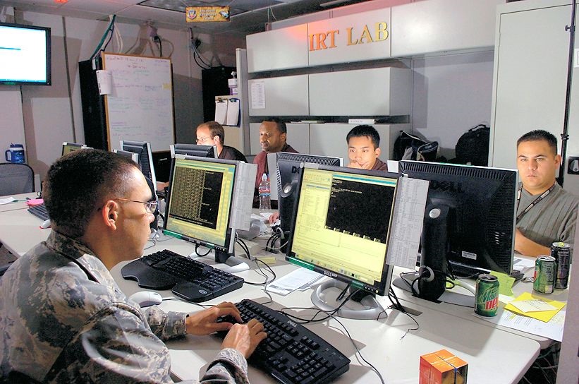 The Air Force’s 26th Network Operations Squadron and the Defense Information Systems Agency led the migration of Joint Base San Antonio-Lackland’s network traffic through the newly installed Joint Regional Security Stack at the Texas base in September 2014. Here, members of the 33rd Network Warfare Squadron based at JBSA-Lackland execute their network-defense mission. Air Force photo  
