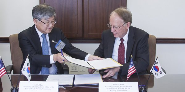 Chairman Un Chul Lee, left, of the Republic of Korea’s Nuclear Safety and Security Commission and NNSA Administrator Frank Klotz signed the Administrative Arrangement to the Agreement for Cooperation in March. 