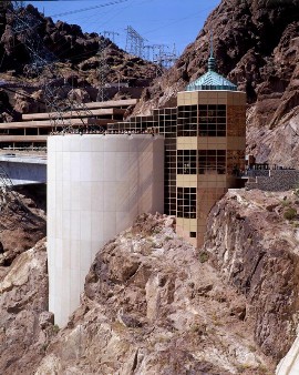 Hoover Dam Visitor Center and Parking Garage