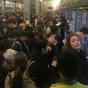Travelers Face Holiday Chaos Friday After Newark AirTrain Loses Power