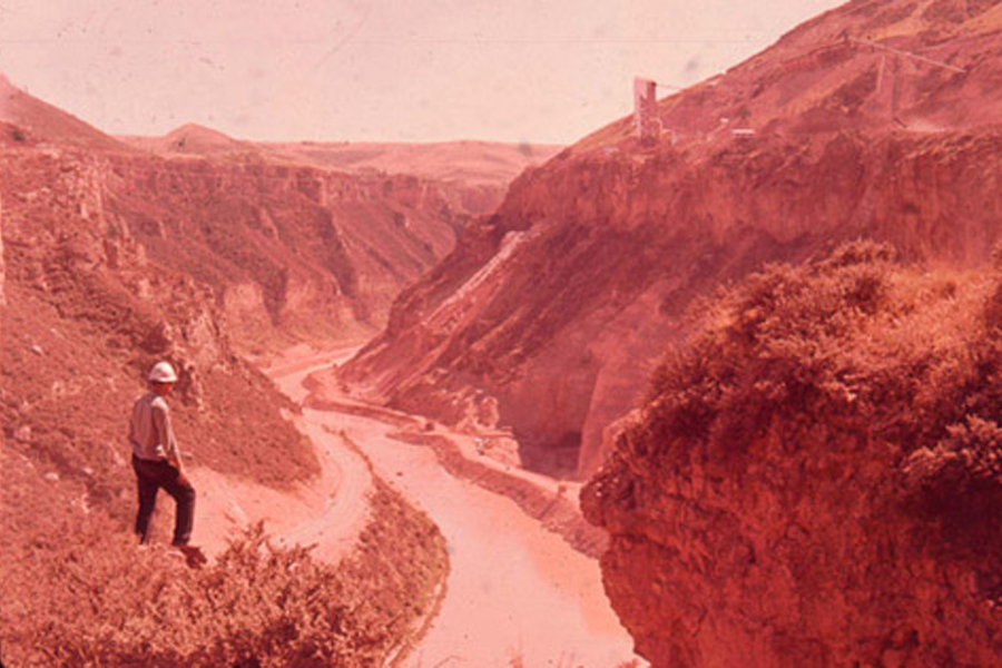 Yellowtail Dam Construction