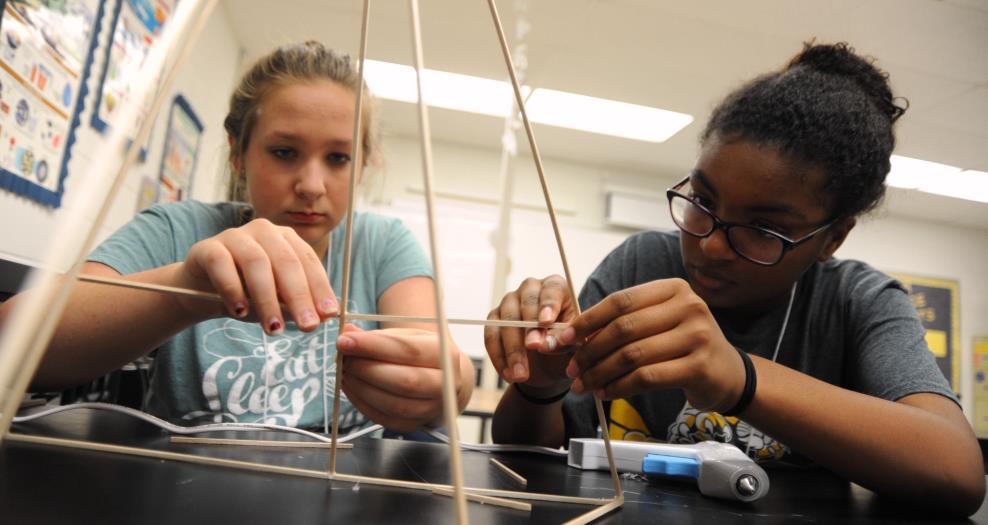 KING GEORGE. Va. – Middle school students build a balsa wood tower they designed at the 2016 Naval Surface Warfare Center Dahlgren Division (NSWCDD)-sponsored Navy science, technology, engineering, and mathematics (STEM) Summer Academy, held June 27 to July 1. They were among 96 middle school students who developed their teamwork and problem-solving skills in math and science while partnering with a teacher and an NSWCDD scientist or engineer.  U.S. Navy photo by Patrick Dunn.