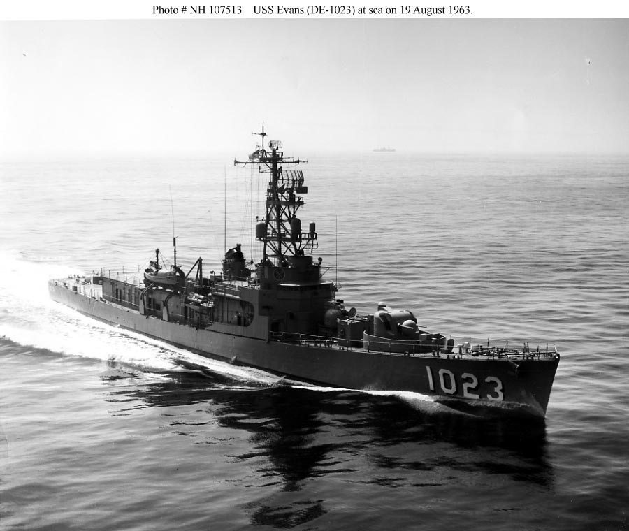 USS Evans underway at sea on 19 August 1963. Photographer: PH3 W.S. Frazeur. Official U.S. Navy Photograph, from the collections of the Naval History and Heritage Command. 