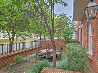 NEW! 3BR Dallas Condo w/ Community Pool Access!