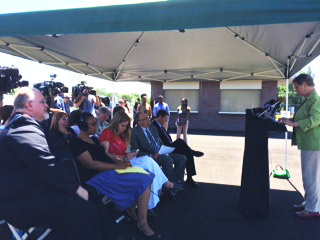 Judith Enck addresses the crowd.