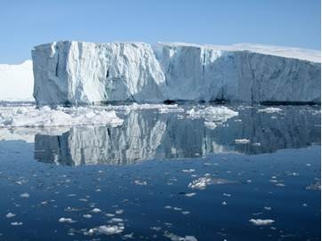 Ice breaking off the coast of Greenland. (Credit: Ben DeAngelo)