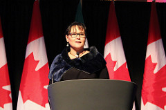 minister_aglukkaq_at_kwanlin_dun_dinner