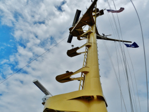The forward mast