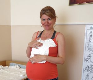 Getting ready to become a mom. /Olya Myrtsalo, USAID/Christian Kitschenberg