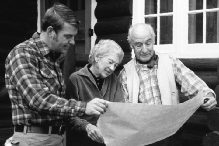 Director Steve Bly with Gladys and Roland Harriman