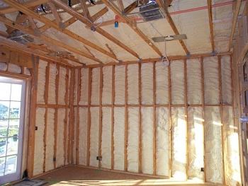 Spray foam insulation fills the nooks and crannies in the walls of this energy-efficient Florida home. | Photo courtesy of FSEC/IBACOS.