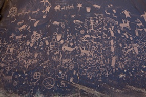 Rock art at Newspaper Rock. Photo by Bob Wick. 