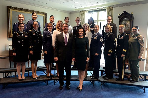 WASHINGTON (Sept. 21, 2015) Secretary of Defense Ash Carter, center left, stands with Facebook Chief Operating Officer Sheryl Sandberg and women from all ranks and military services who lead "Lean In" groups. Sandberg is the author of "Lean In: Women, Work and the Will to Lead." Photo courtesy of U.S. Navy.