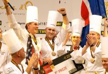 Group of chefs celebrating (© AP Images)